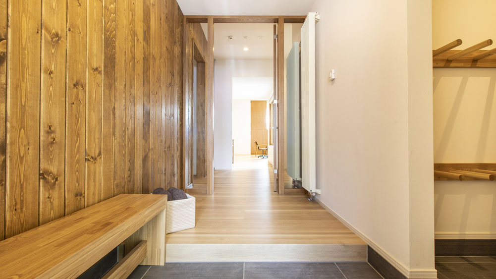 Birchwood - The hallway